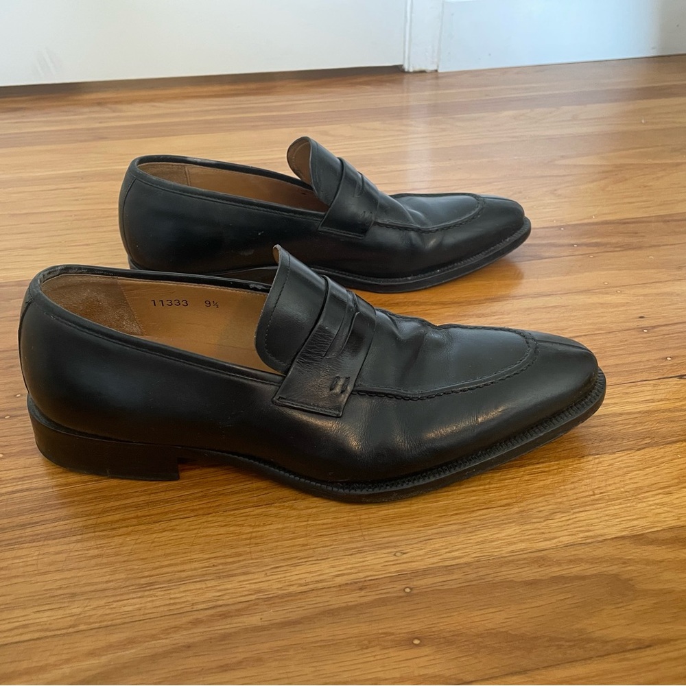 Magnanni Black Leather Men’s Loafers